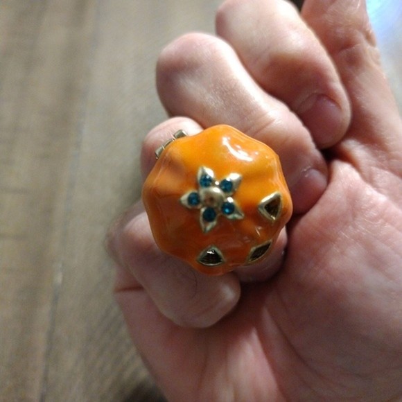 Jack O Lantern Loocket Ring - Picture 7 of 10